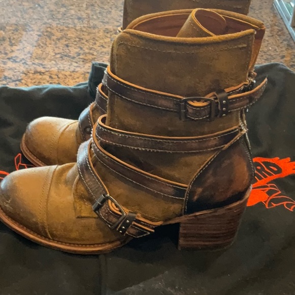 WOMEN’S FREEBIRD CANYON BOOT. SIZE: 8 - Picture 4 of 7